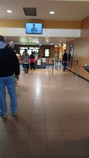 Movie Theater «Regal Cinemas Branford 12», reviews and photos, 325 E Main St, Branford, CT 06405, USA