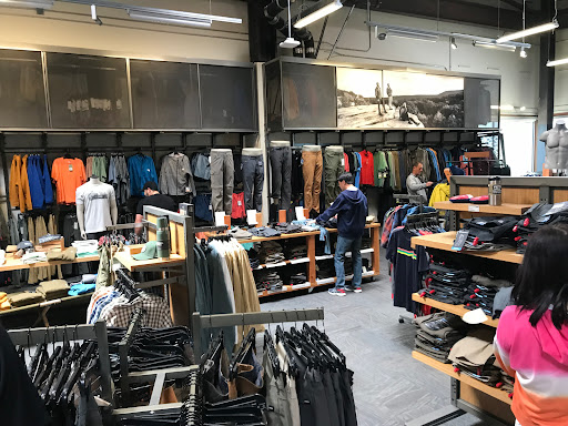 Camping Store «REI», reviews and photos, 2700 Seaglass Way, Oxnard, CA 93036, USA