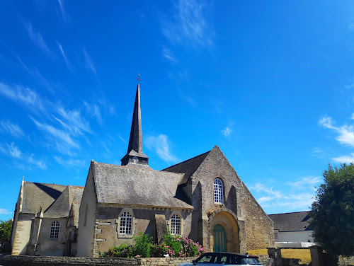 attractions Église Saint-Cyr Ambon