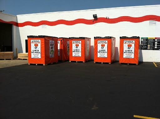 Truck Rental Agency «U-Haul Moving & Storage at 10 Mile & Groesbeck Hwy», reviews and photos, 24875 Groesbeck Hwy, Warren, MI 48089, USA