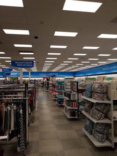Clothing Store «Ross Dress for Less», reviews and photos, 1930 SW Wanamaker Rd, Topeka, KS 66604, USA