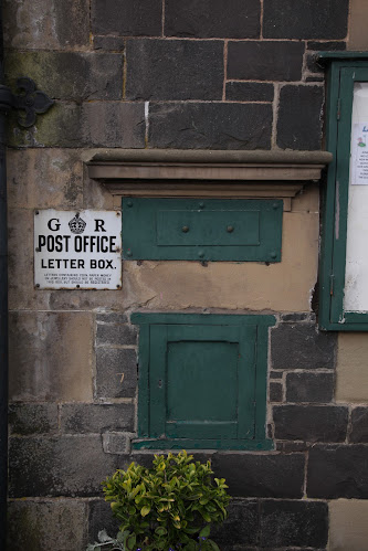Reviews of Lauder Post Office in Glasgow - Post office