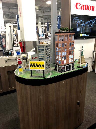 Electronics Store «Best Buy», reviews and photos, 8801 Queens Blvd, Elmhurst, NY 11373, USA