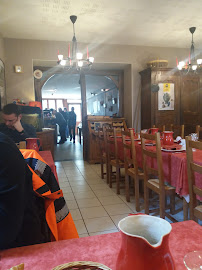 Atmosphère du Restaurant Le Sabot de Vénus à Bure-les-Templiers - n°1
