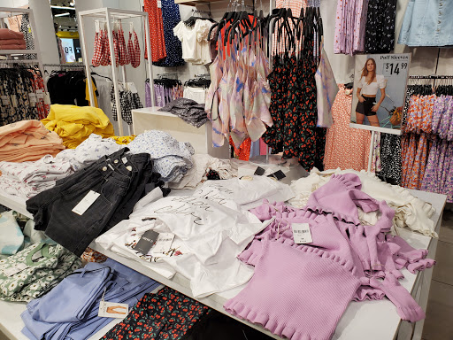 Clothing Store «Forever 21», reviews and photos, 10300 Little Patuxent Pkwy #1780, Columbia, MD 21044, USA