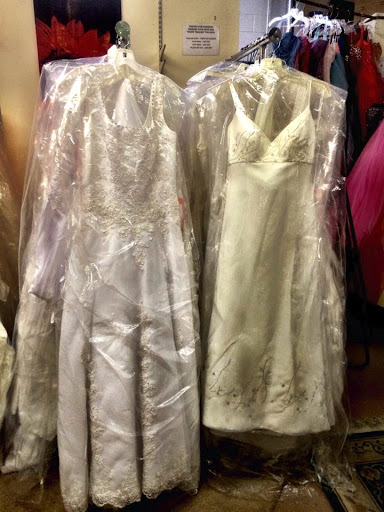 Consignment Shop «Vintage and Vogue», reviews and photos, 7389 State Rd, Parma, OH 44134, USA