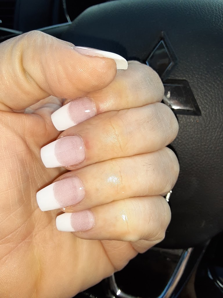 Classy Nails and Spa 32812