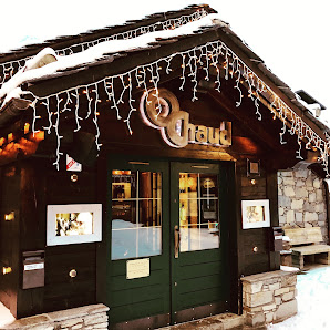 O'chaud - Bar Club Arc 1950 Le Village - Les Clarines Arc 1950, 73700 Bourg-Saint-Maurice, France