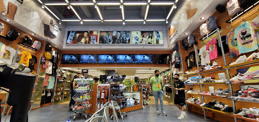 Shoe Store «Journeys», reviews and photos, 42B W 14th St, New York, NY 10011, USA