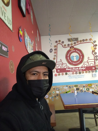 Dessert Shop «Delicious Donuts», reviews and photos, 12 SE Grand Ave, Portland, OR 97214, USA