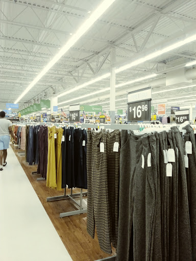 Discount Store «Walmart», reviews and photos, 26 Hampton House Rd, Newton, NJ 07860, USA