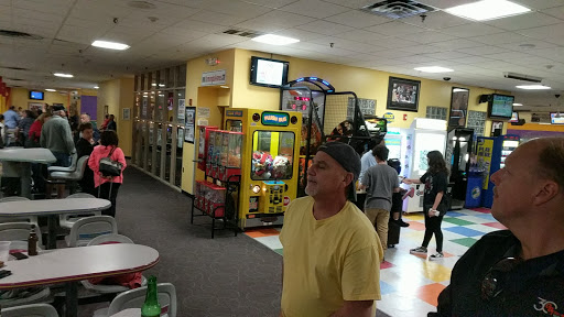 Bowling Alley «Farmingdale Lanes», reviews and photos, 999 Conklin St A, Farmingdale, NY 11735, USA