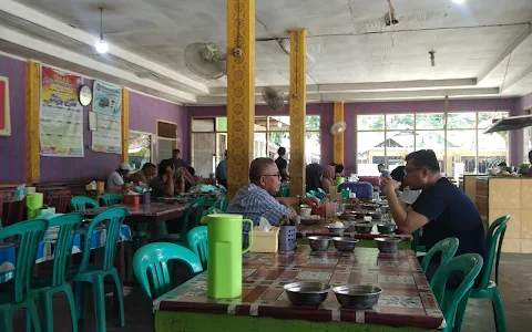 Rumah Makan Payung Sekaki image