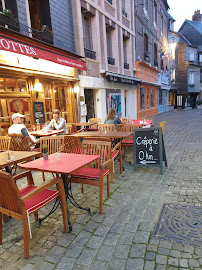 Atmosphère du Restaurant français Les Marmottes à Honfleur - n°2