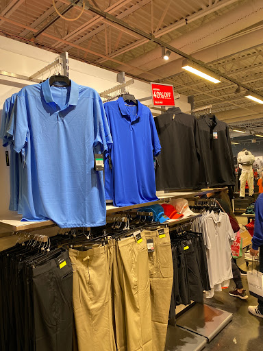 Sporting Goods Store «Nike Factory Store», reviews and photos, 1 Premium Outlet Blvd #699, Tinton Falls, NJ 07753, USA