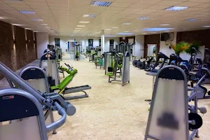 Fitnesstudio Stark image