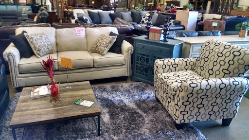 Furniture Store «Costless Warehouse Furniture», reviews and photos, 7859 S 180th St, Kent, WA 98032, USA