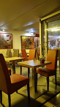 Atmosphère du Restaurant méditerranéen Le Bistro - Restaurant Cassis - n°8
