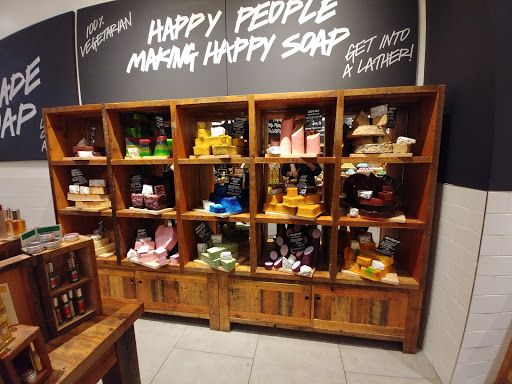 Cosmetics Store «Lush», reviews and photos, 1 Garden State Plaza Blvd, Paramus, NJ 07652, USA