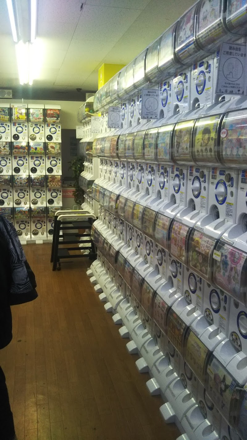 ｐｏｎ 姫路駅前店 カプセルトイ専門店 兵庫県姫路市東駅前町 雑貨店 グルコミ