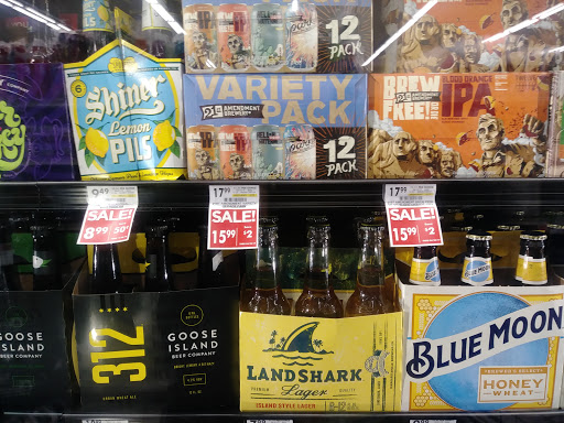 Supermarket «Giant Eagle Supermarket», reviews and photos, 14100 Detroit Ave, Lakewood, OH 44107, USA