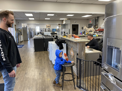 Used Appliance Store «D & L Appliance», reviews and photos, 482 E Center St, West Bridgewater, MA 02379, USA