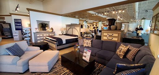 Furniture Store «Rooms To Go Furniture Store - Daytona Beach», reviews and photos, 2375 W International Speedway Blvd, Daytona Beach, FL 32114, USA