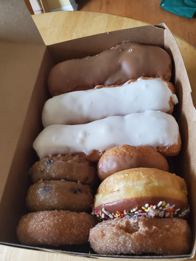 Donut Shop «Lee Donuts», reviews and photos, 124 Peterson Rd, Libertyville, IL 60048, USA