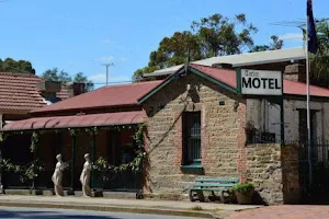 Tarlee Motel image