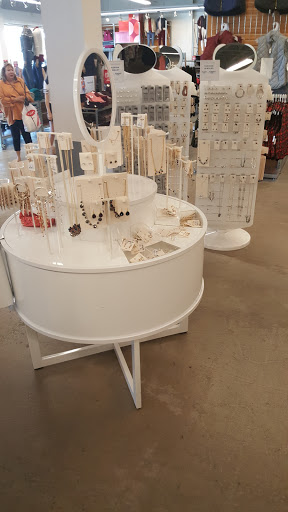 Clothing Store «Old Navy», reviews and photos, 3885 NE 163rd St, North Miami Beach, FL 33160, USA