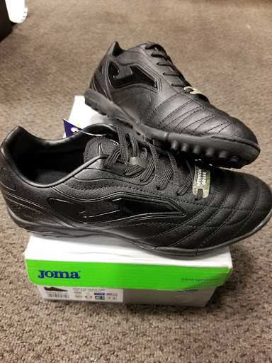 Soccer Store «GK Union LLC», reviews and photos, 207 Chesterfield Pkwy W, Chesterfield, MO 63017, USA