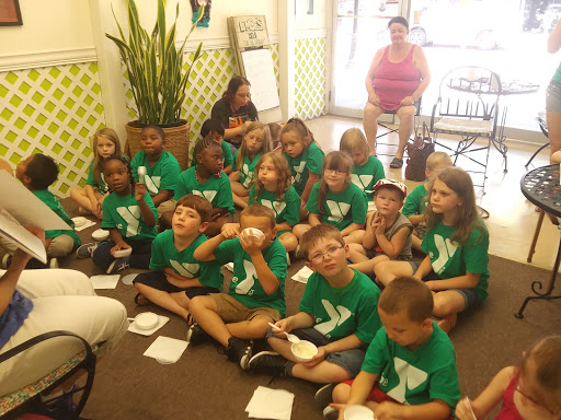 Wedding Bakery «Piece of Cake», reviews and photos, 210 Main St, Evansville, IN 47708, USA