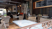 Atmosphère du Café Le Touring Café à Soorts-Hossegor - n°6