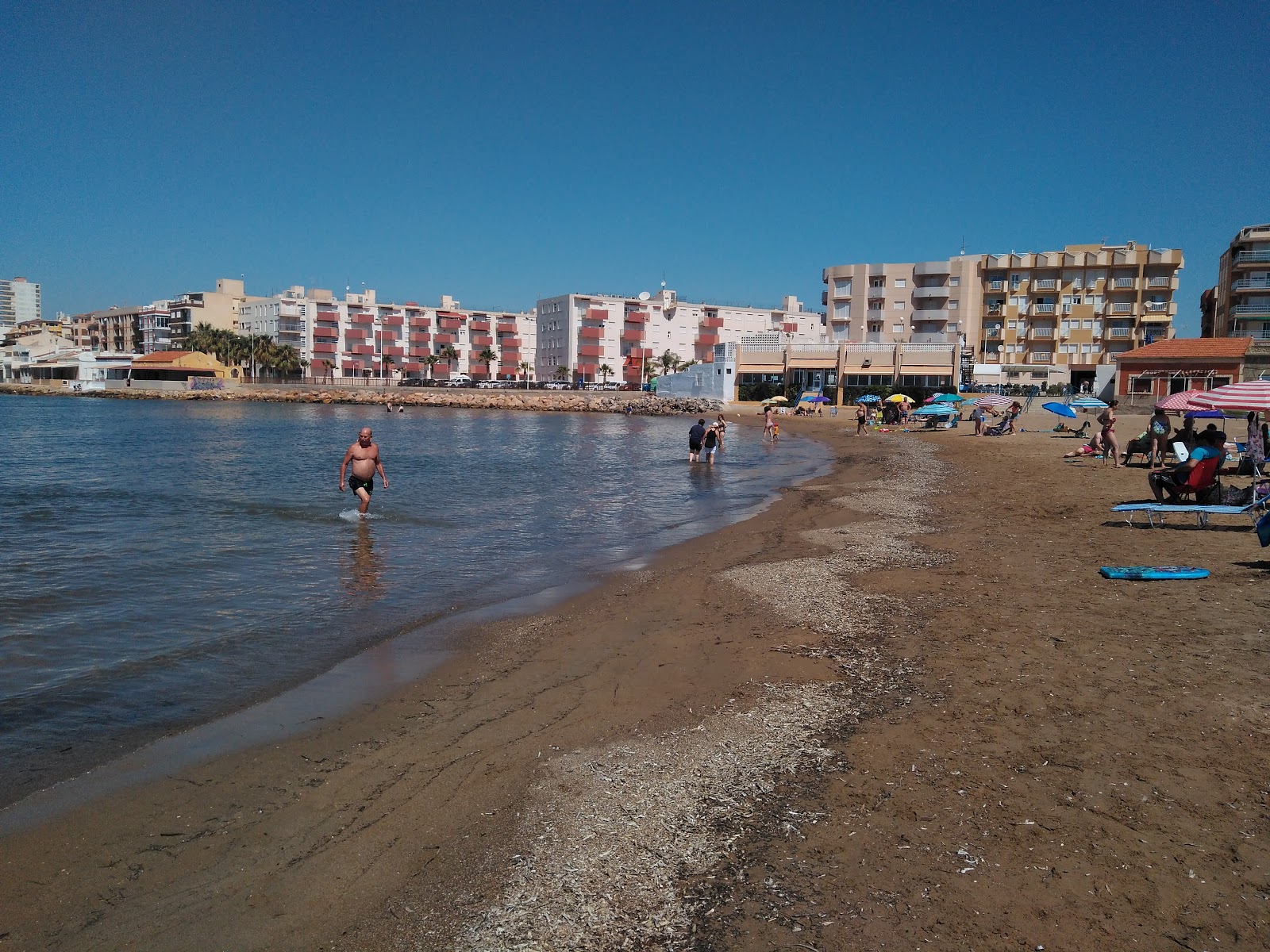 Fotografie cu Playa de la Isla cu nivelul de curățenie înalt