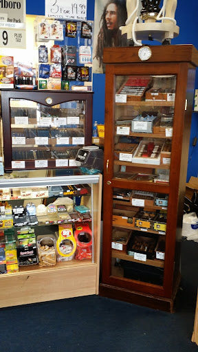 Tobacco Shop «Smoke N Pipes Smoke Shop», reviews and photos, 5306 Washington Ave, Houston, TX 77007, USA