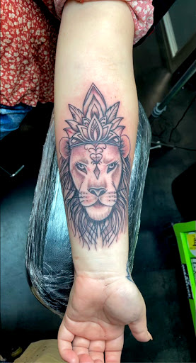 Explore smoky mountain tattoo ideas, creative tattoo ideas in Meridian, available at Creative Pain Tattoo Studio