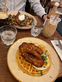 Chicken and Waffles du Restaurant GEORGIA à Paris - n°16