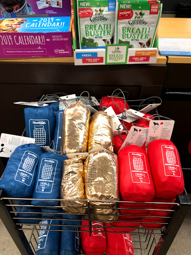 Pet Supply Store «Unleashed by Petco», reviews and photos, 81 7th Ave, Brooklyn, NY 11217, USA
