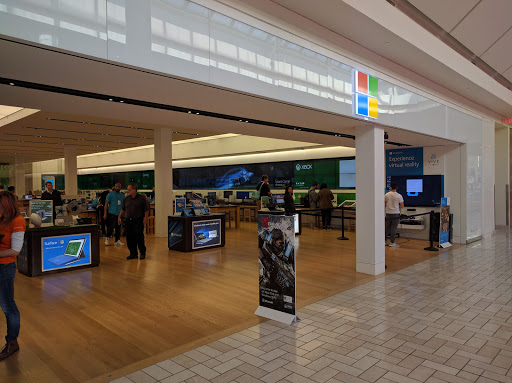 Computer Store «Microsoft Store - Tysons Corner Center», reviews and photos, 1961 Chain Bridge Rd, Tysons, VA 22102, USA