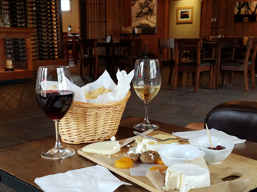 Winery «Roanoke Vineyards», reviews and photos, 3543 Sound Ave, Riverhead, NY 11901, USA