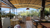 Atmosphère du Restaurant de spécialités provençales Restaurant à Gassin - Le Micocoulier - n°18