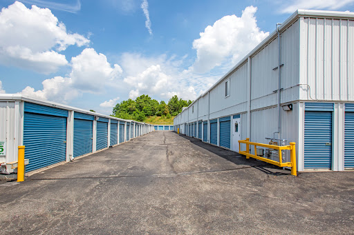 Self-Storage Facility «Metro Self Storage», reviews and photos, 3026 Veterans Rd W, Staten Island, NY 10309, USA