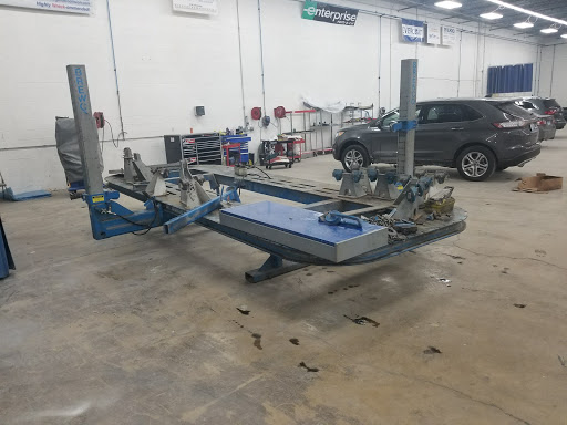 Auto Body Shop «Gerber Collision & Glass», reviews and photos, 1001 Remington Rd, Schaumburg, IL 60173, USA