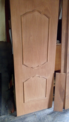 Carpinteria,Diseños en madera, puertas y closets.