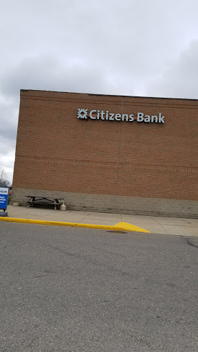 Grocery Store «Kroger», reviews and photos, 9968 E Grand River Ave, Brighton, MI 48116, USA