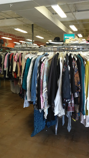 Used Clothing Store «Buffalo Exchange Houston», reviews and photos, 2901 S Shepherd Dr, Houston, TX 77098, USA