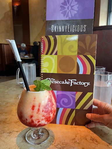 Restaurant «The Cheesecake Factory», reviews and photos, 2028 Chesterfield Center, Chesterfield, MO 63017, USA