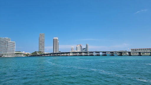 Shopping Mall «Fifth and Alton», reviews and photos, 1100 6th St, Miami Beach, FL 33139, USA