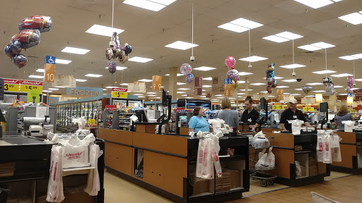 Grocery Store «Schnucks», reviews and photos, 4500 W Lloyd Expy, Evansville, IN 47712, USA