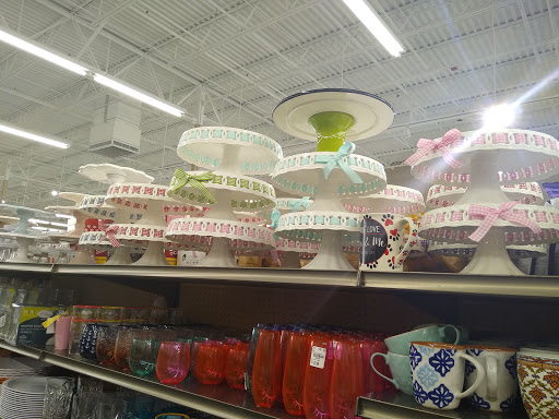 Home Goods Store «Tuesday Morning», reviews and photos, 2648 Tamiami Trail E, Naples, FL 34112, USA